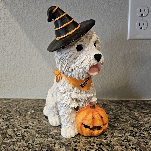 Adorable Halloween Dog with Hat and Pumpkin - Excellent Condition - Picture 2 of 4